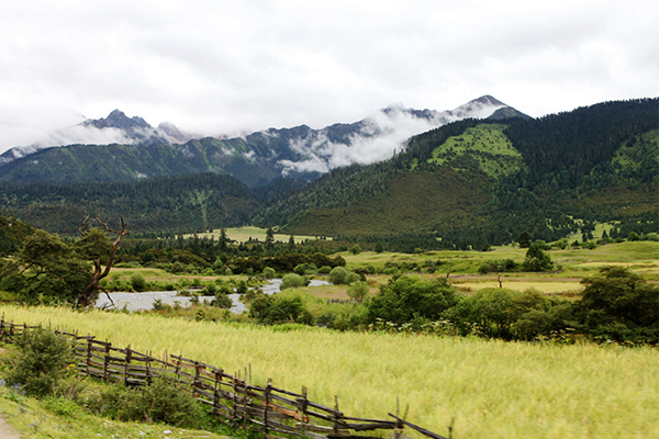 極奢環(huán)藏，拉薩，林芝，波密，魯朗林海，大峽谷，拉姆拉錯，澤當，珠峰，薩嘎，岡仁波齊，古格王朝，獅泉河，扎林寺，當惹雍錯，尼瑪，班戈，納木錯20晚21日游
