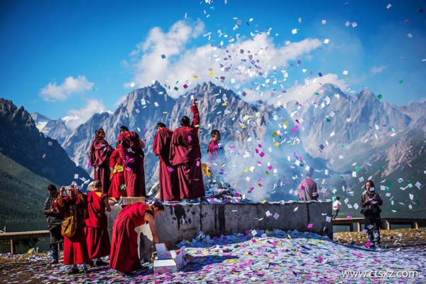 去西藏跟團(tuán)游多少錢