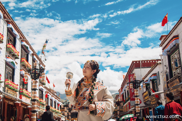 跟團(tuán)去西藏多少錢(qián)